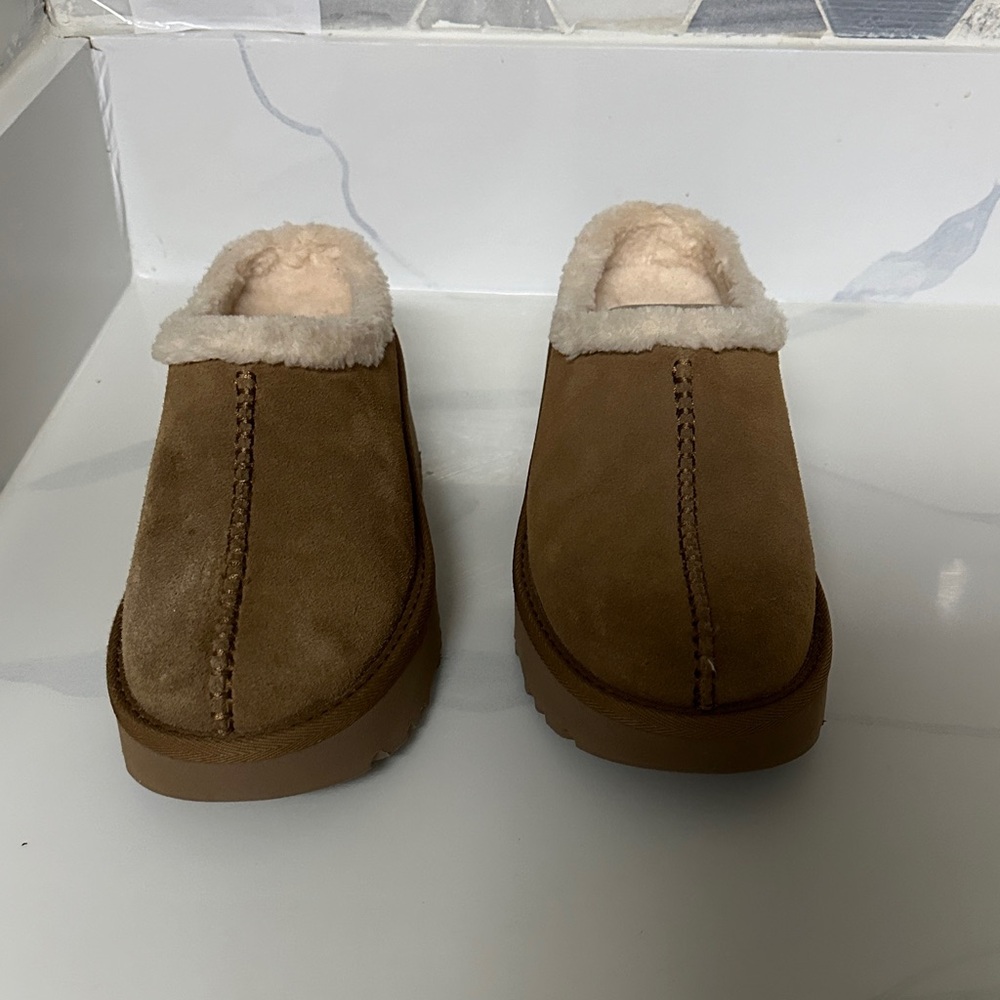 UGG Tan Shearling Lined Slippers - Picture 5 of 9